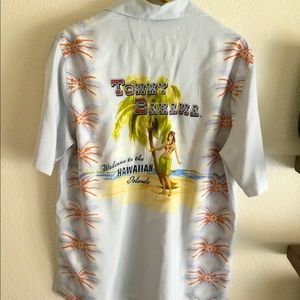 Tommy Bahama Hawaiian button down shirt
